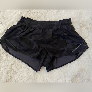 Lululemon Hotty Hot Shorts 2.5” Incognito Camo Multi Grey/Black